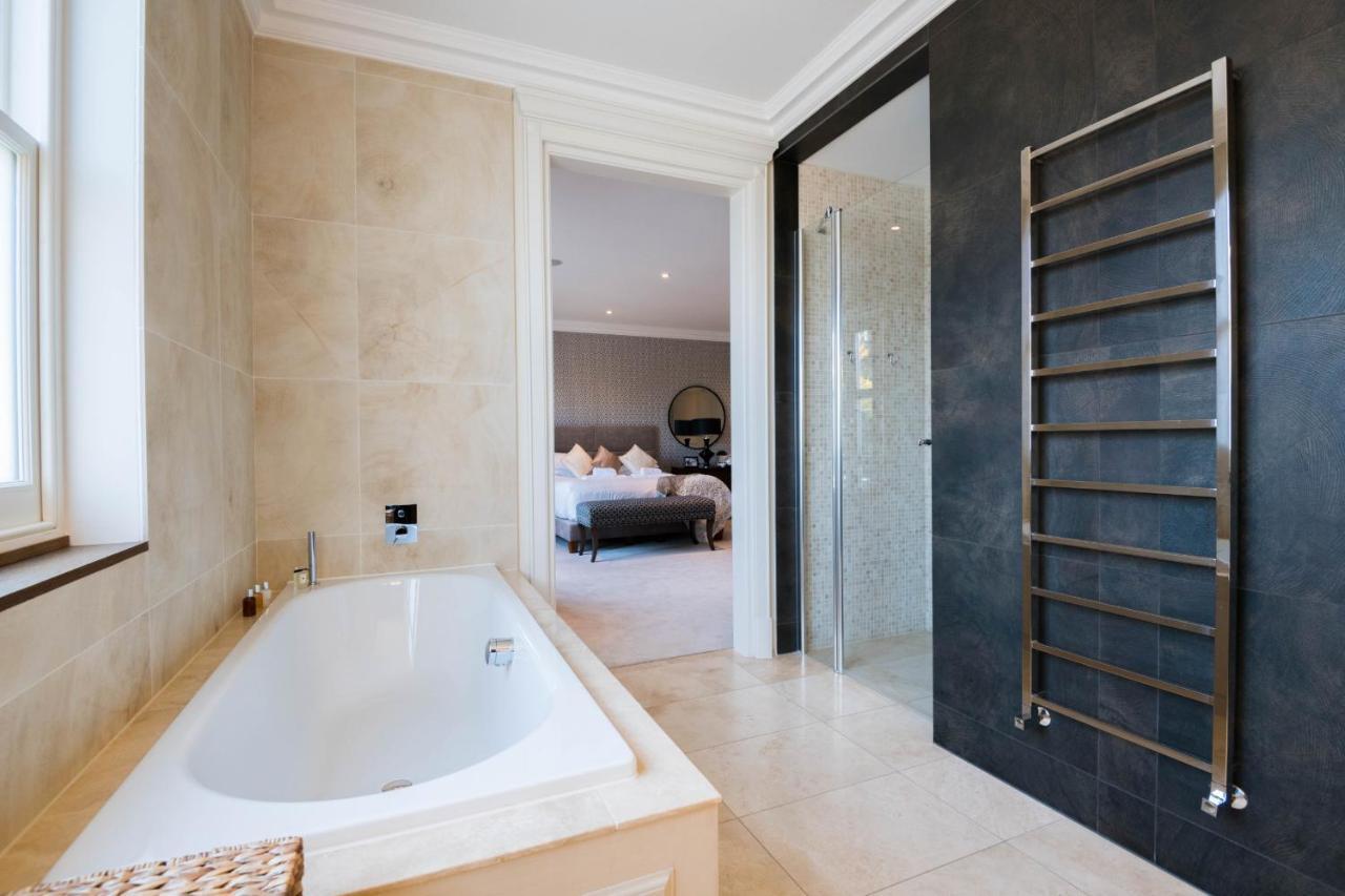 Breathtaking Putney Home With Gorgeous Garden Ричмонд Экстерьер фото
