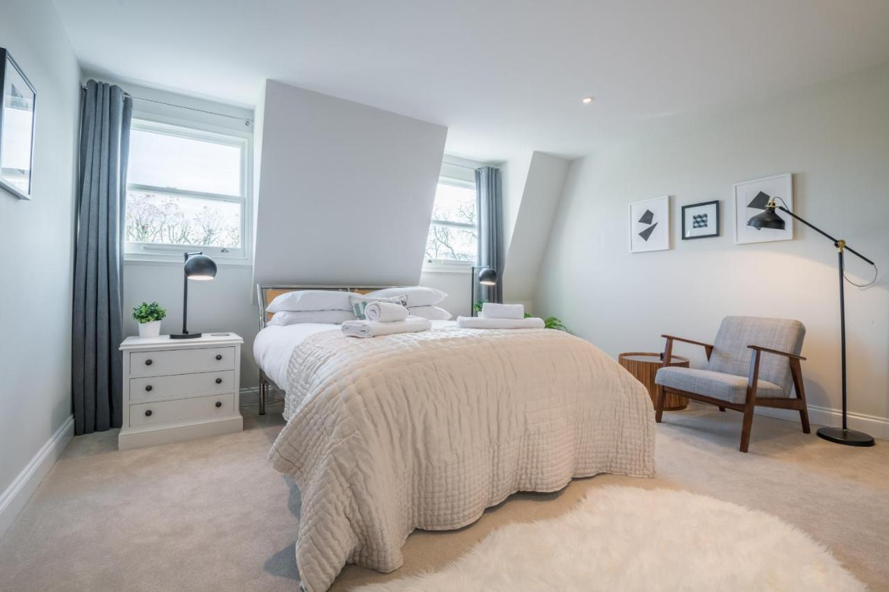 Breathtaking Putney Home With Gorgeous Garden Ричмонд Экстерьер фото
