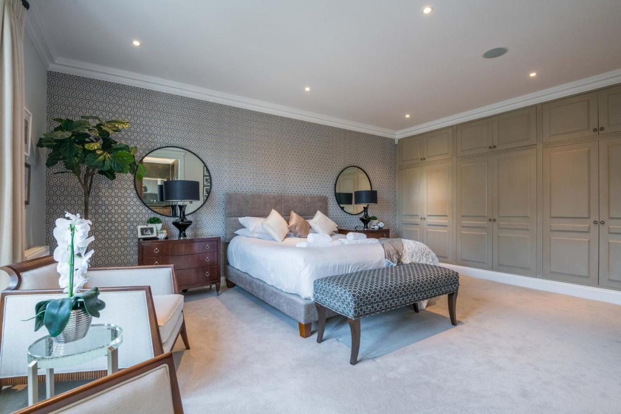 Breathtaking Putney Home With Gorgeous Garden Ричмонд Экстерьер фото