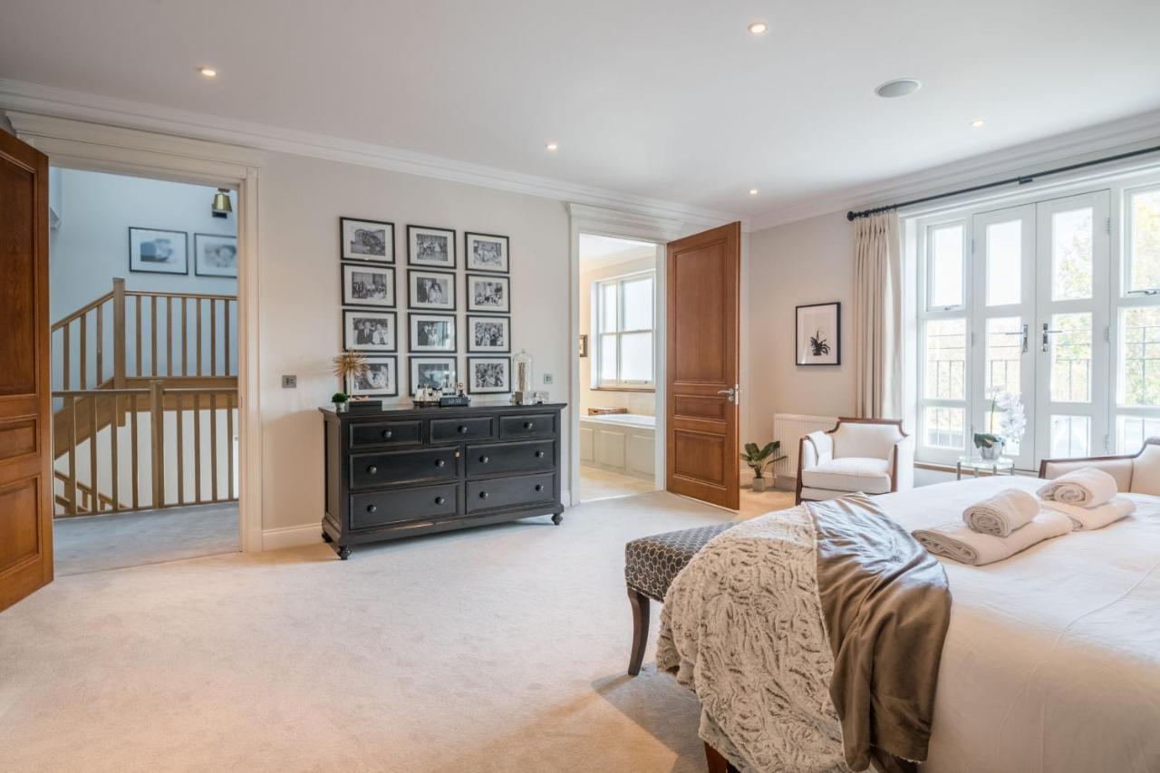 Breathtaking Putney Home With Gorgeous Garden Ричмонд Экстерьер фото