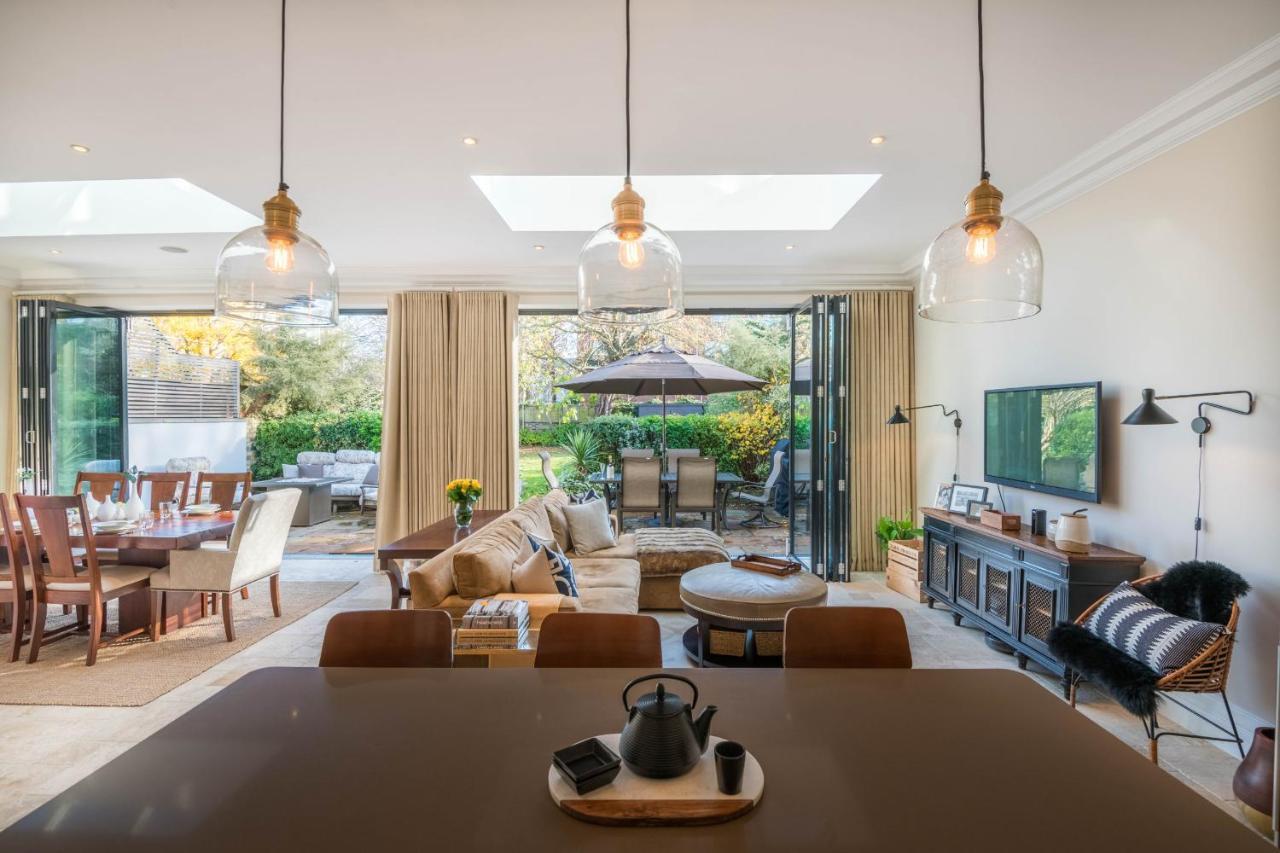 Breathtaking Putney Home With Gorgeous Garden Ричмонд Экстерьер фото